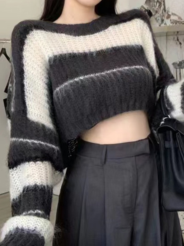 Contrast Color Stripe Splice Short Sweater-2